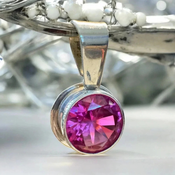 Extraordinary Natural Pinkish-Red Sapphire Sterling Silver Pendant - Picture 7 of 15